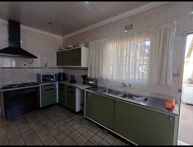 3 BEDROOM HOUSE FOR SALE IN VANDERBIJLPARK CE 5